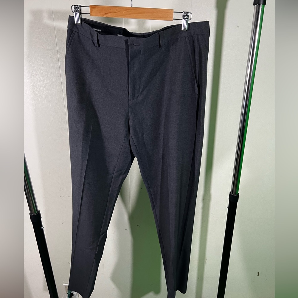 Gray Calvin Klein Dress Pants Size: 32X32